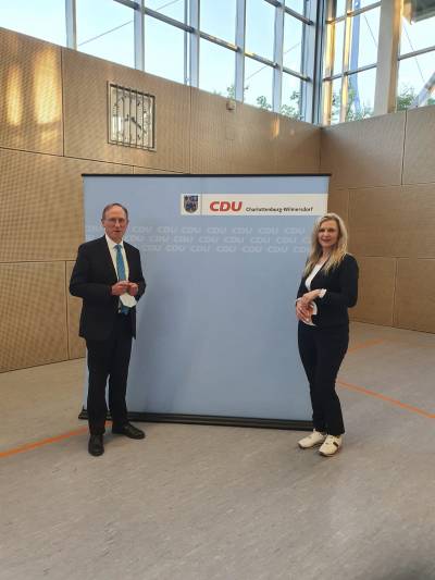 Klaus-Dieter Grhler MdB, Kandidat fr den Bundestag und Aldona Niemczyk, Kandidatin fr das Abgeordnetenhaus