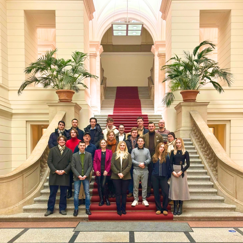 A. Niemczyk mit Mitglieder der Jungen Union Charlottenburg-Wilmersdorf